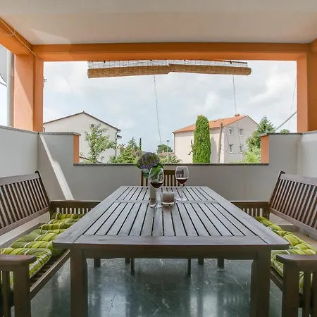 Апартаменты Sara, Village Stinjan