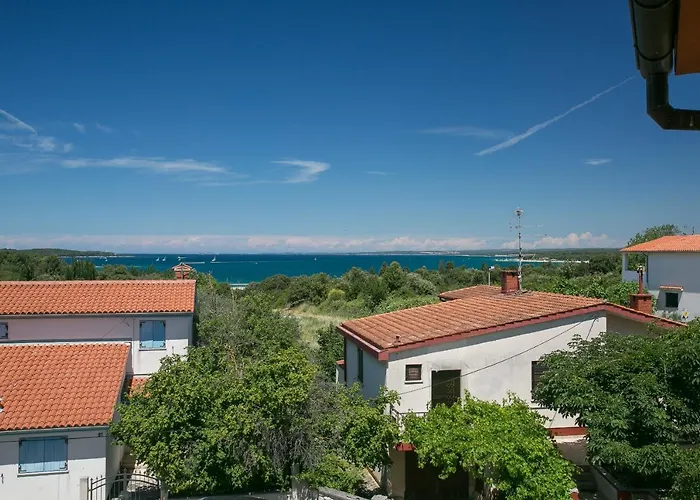 Sara, Village Stinjan Апартаменты